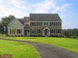 30 Lippitt Rd, Honey Brook, PA 19344