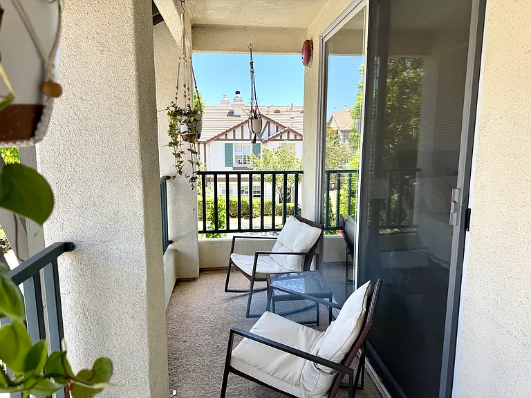 402 Bay Berry Pl — Photo 7