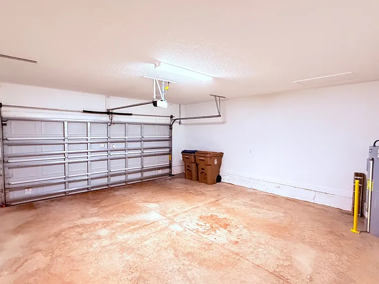 6495 Cyrils Dr — Photo 29