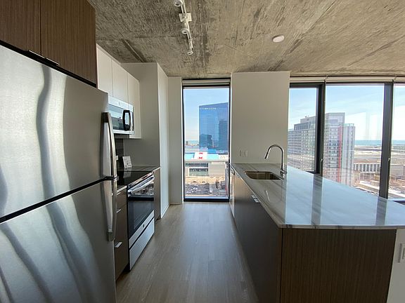 5th image of 2020 S Wabash Ave #1210