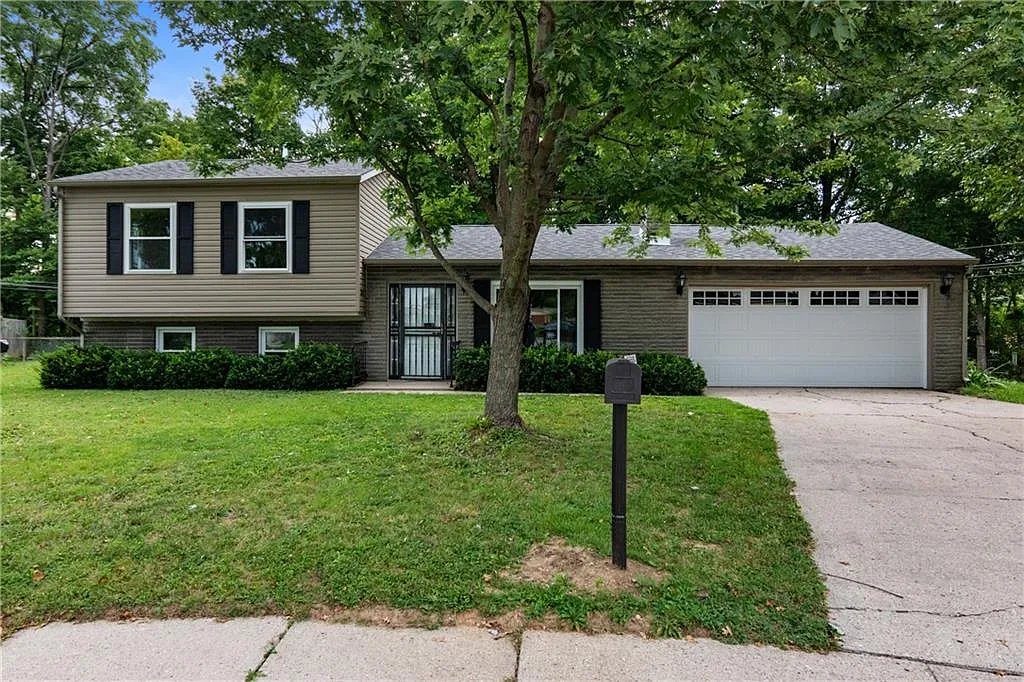 2611 Lawrence Ct photo 1