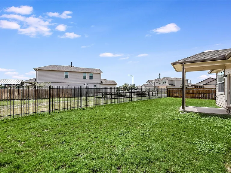 413 Rainmaker Ln — Photo 28