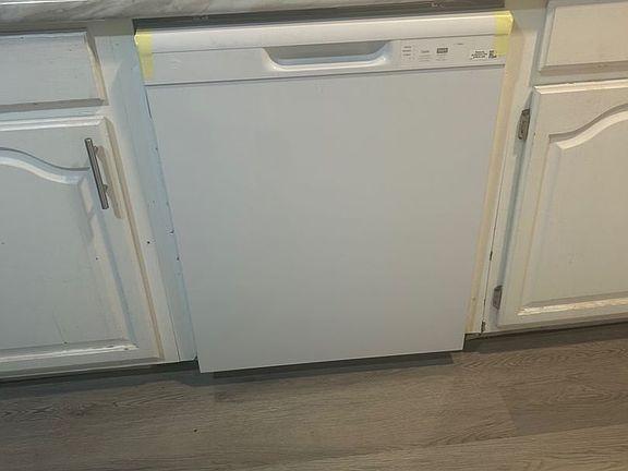 4th image of 476 Stallion Ct