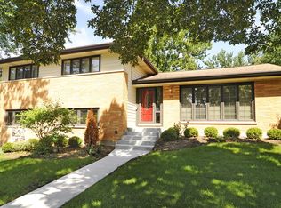 518 S George St, Mount Prospect, IL 60056