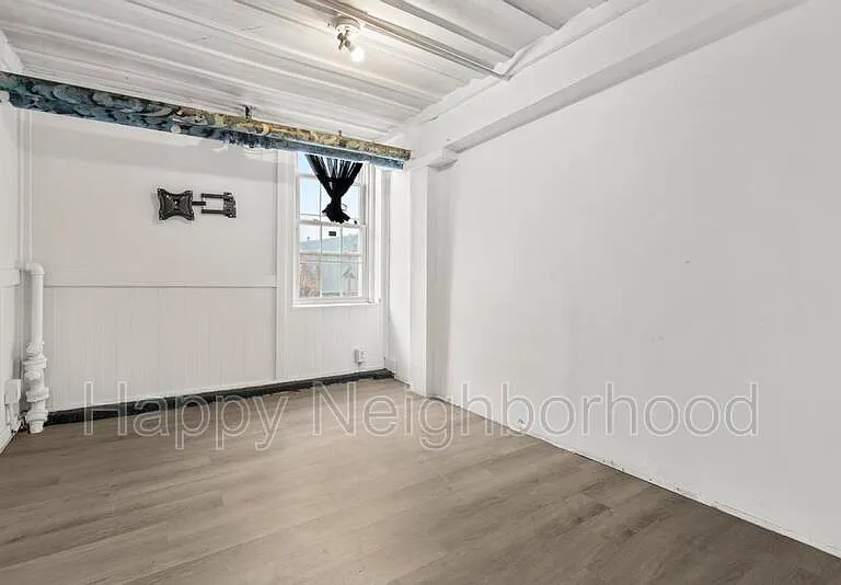 216 E Main St #9 — Photo 2