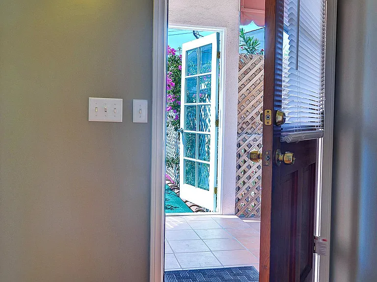 132 S Sweetzer Ave #2G — Photo 19