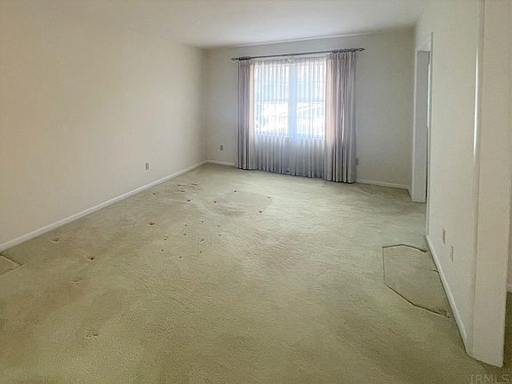4th image of 2988 N Bankers Dr