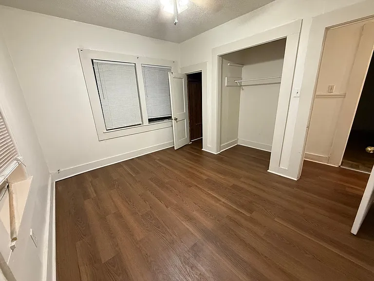 547 Commerce St — Photo 9