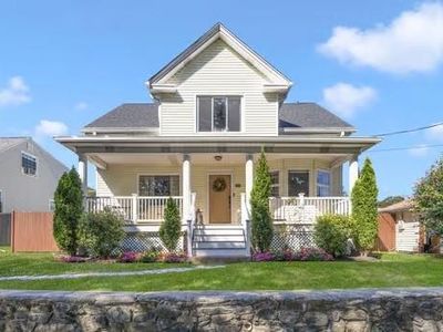 10 S Long St, Johnston, RI, 02919