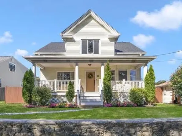 10 S Long St, Johnston, RI 02919