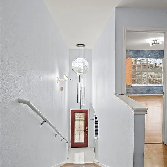 2411 Lavendale Ct — Photo 14