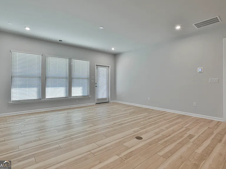 148 Soundview Trce — Photo 26