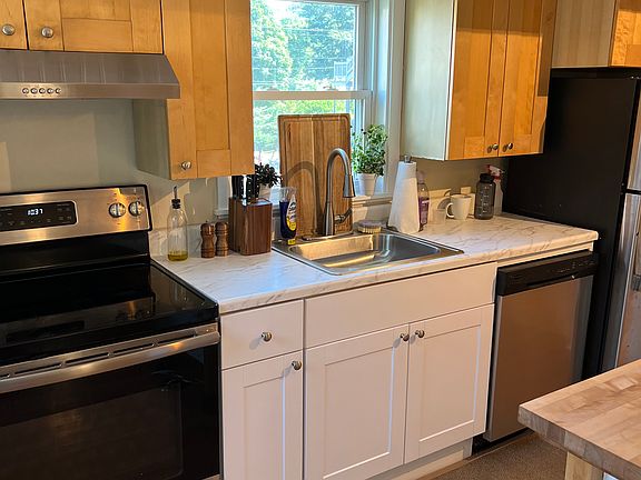 3rd image of 4 Dublin Ln #1