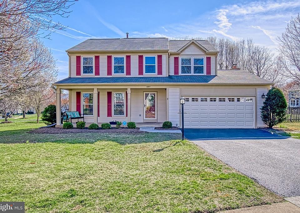 Welcome to 12911 Ashton Oaks Dr. in Hampton Forest