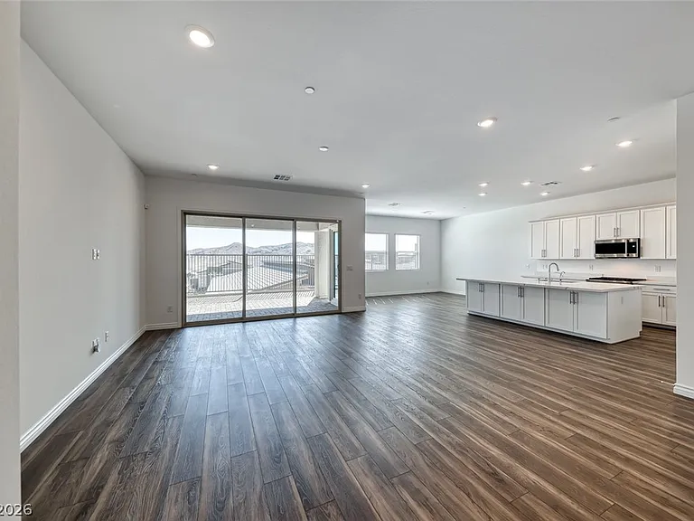 968 Woodburn Ln — Photo 15