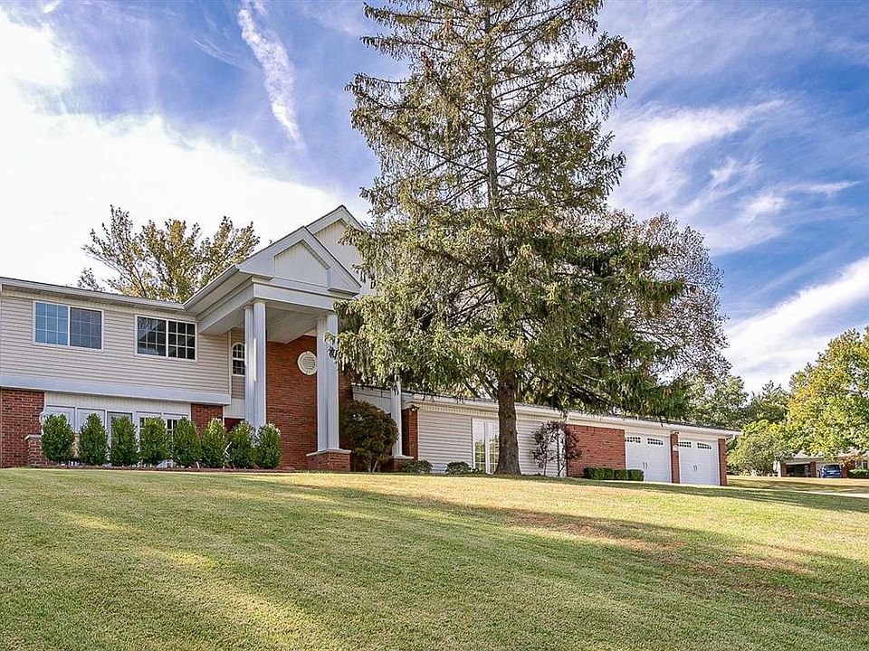 1st image of 2140 Apple Hill Ln