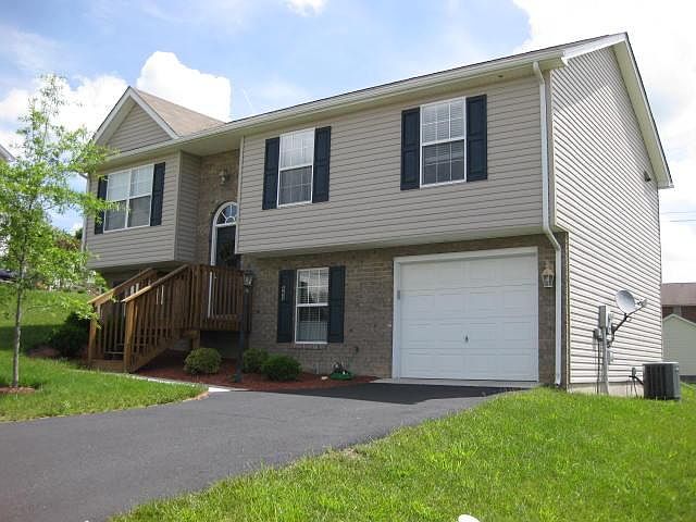 1st image of 890 New Village Dr NW