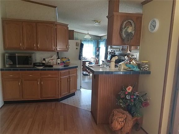 3rd image of 3 Circle Dr