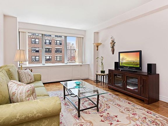 5th image of 15 W 72nd St APT 14R