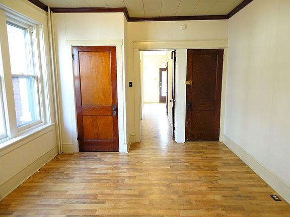 3rd image of 164 Park Ave APT 1