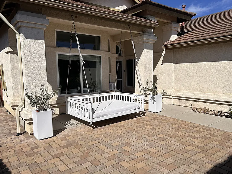 224 Ash Ave — Photo 2