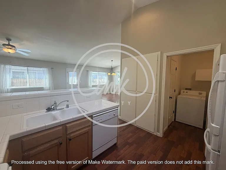 1465 Garden Glen Ct — Photo 8