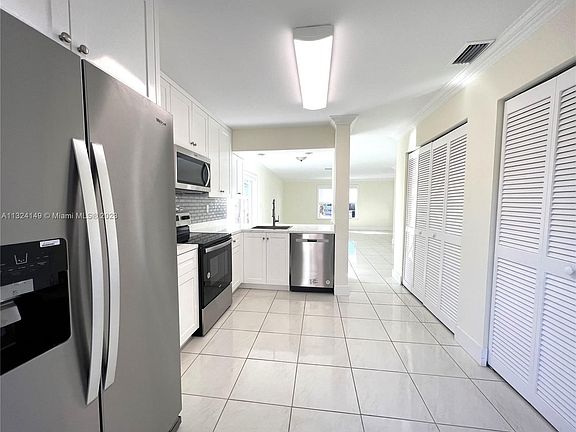 3rd image of 22179 SW 98th Pl