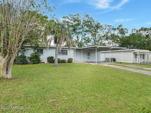 3rd image of 7835 CEZANNE Drive N