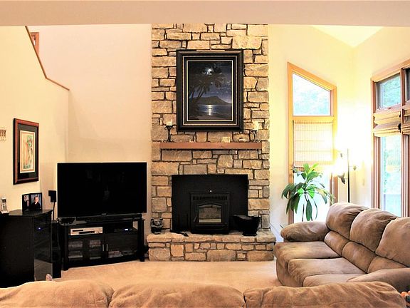 2nd image of 6293 Crittenden Dr