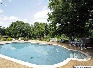 388 Trenton Lakewood Rd, Cream Ridge, NJ 08514