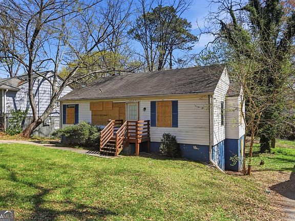 3rd image of 2130 Jernigan Dr SE