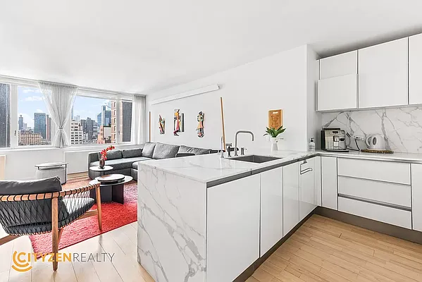 Rented by City Zen Realty | media 3