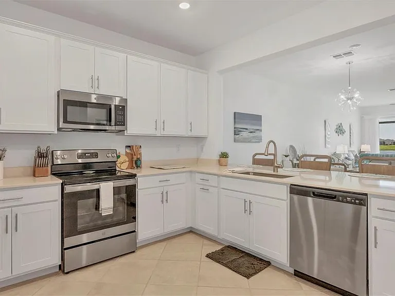 8757 Saint Kitts Cir — Photo 14
