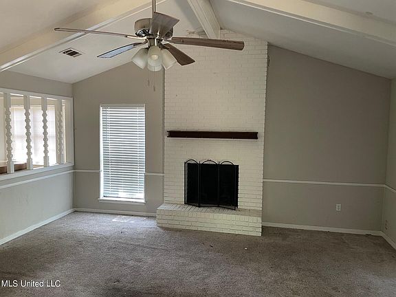 4th image of 143 Twin Oaks Dr