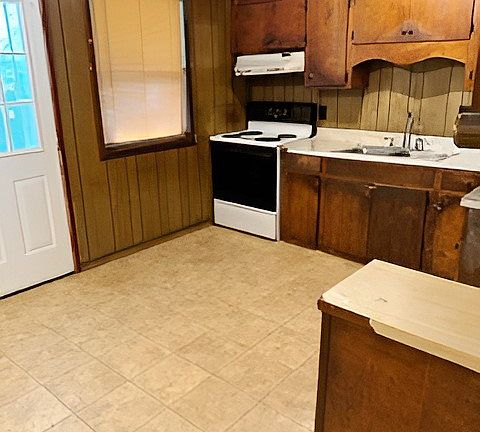 4th image of 662 Manoy Dr