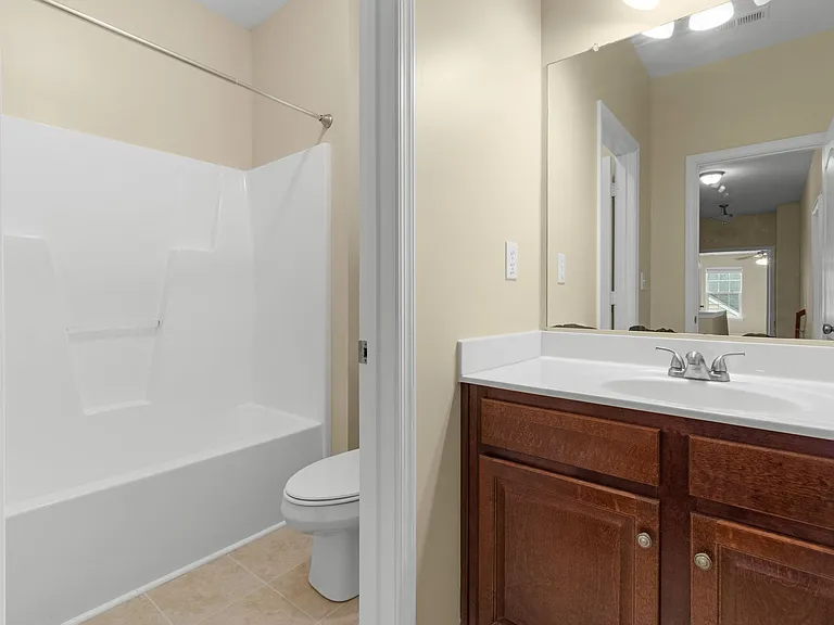 729 Creekwood Dr — Photo 9