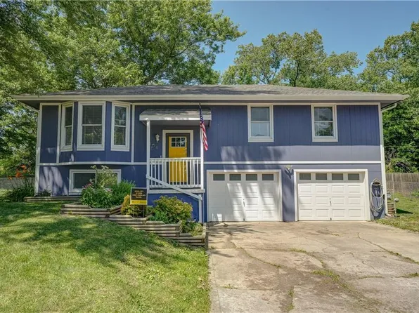 104 Kent St, Wood Heights, MO 64024