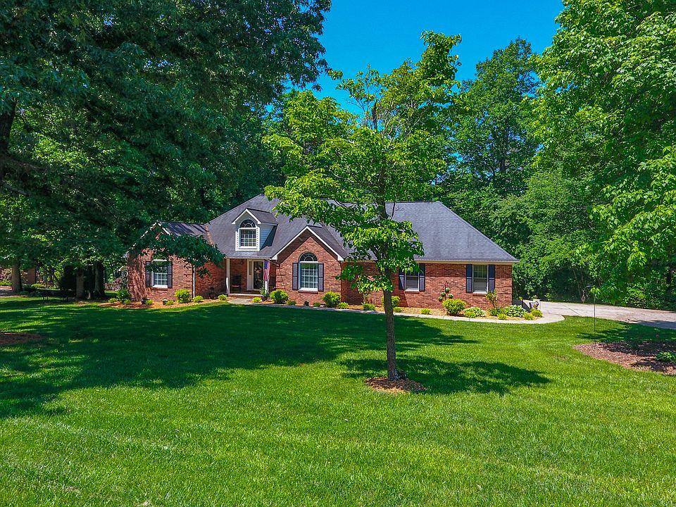 1st image of 184 Foxglove Dr