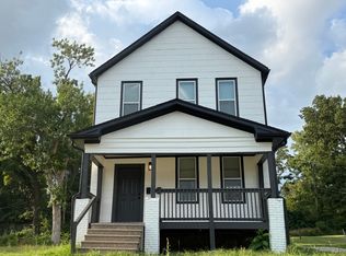 3722 E 10th St #B, Kansas City, MO 64127