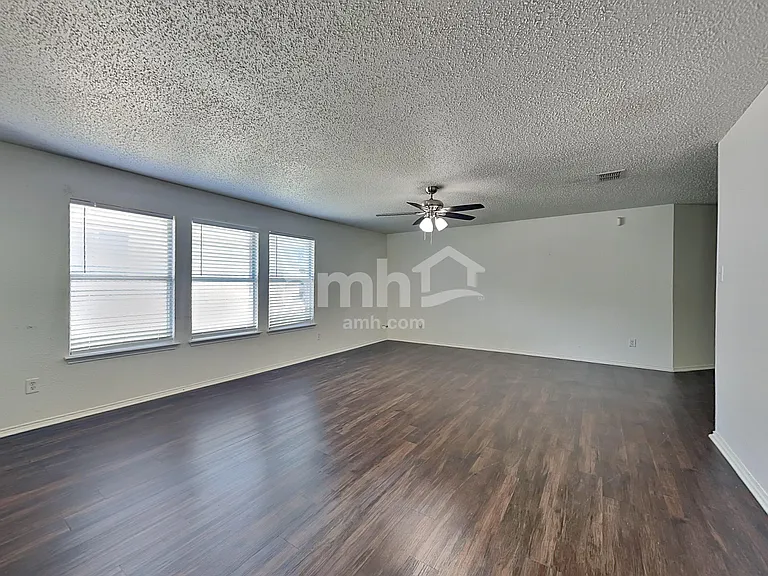 1601 White Oak Rd — Photo 7