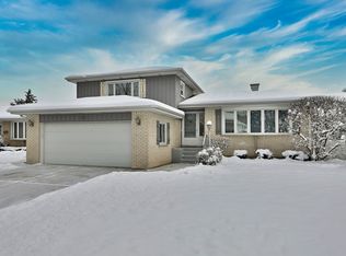 231 N Flora Pkwy, Addison, IL 60101