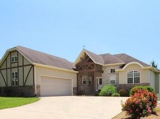1328 Silver Oaks Dr, Reeds Spring, MO 65737