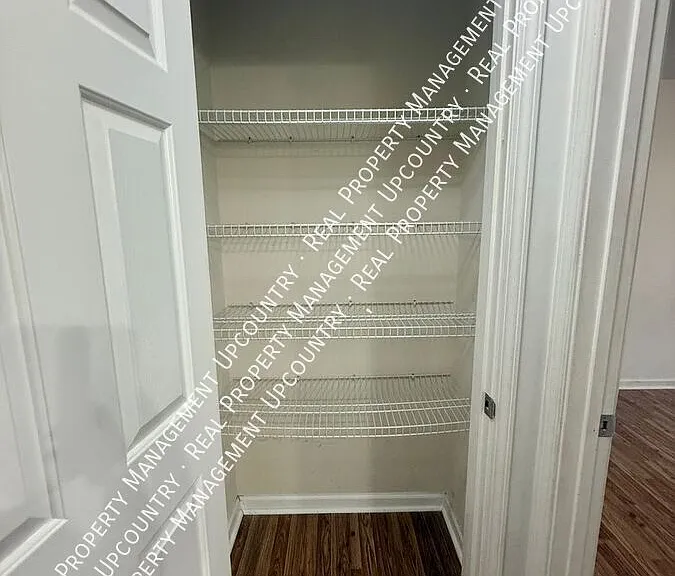 323 Wilmont St — Photo 12
