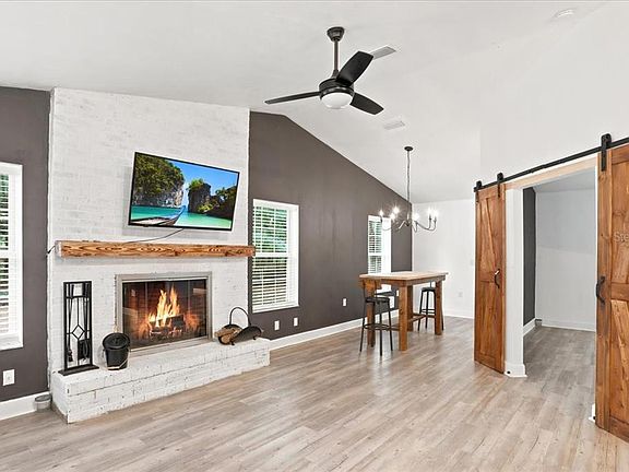 2nd image of 5309 NE 60TH AVENUE