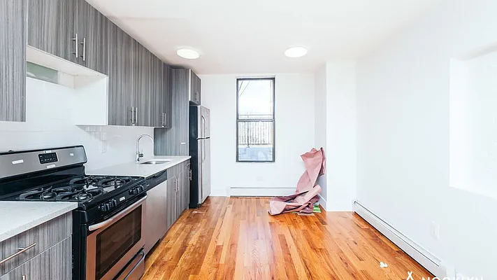 Rented by Nooklyn NYC LLC | media 21
