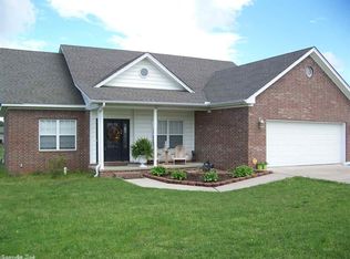 1205 Navajo Trl, Lonoke, AR 72086