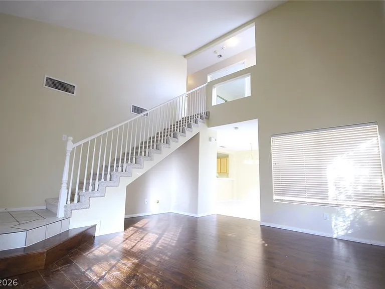 3440 Middle View Dr — Photo 5