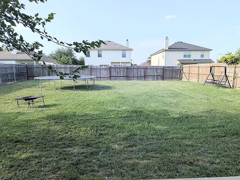 222 Phillips St — Photo 36