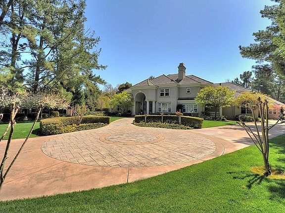 3rd image of 14638 Stonebridge Ct