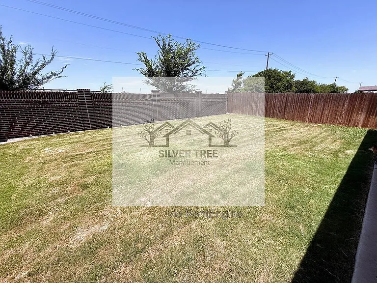 10921 Rockchapel Dr — Photo 38